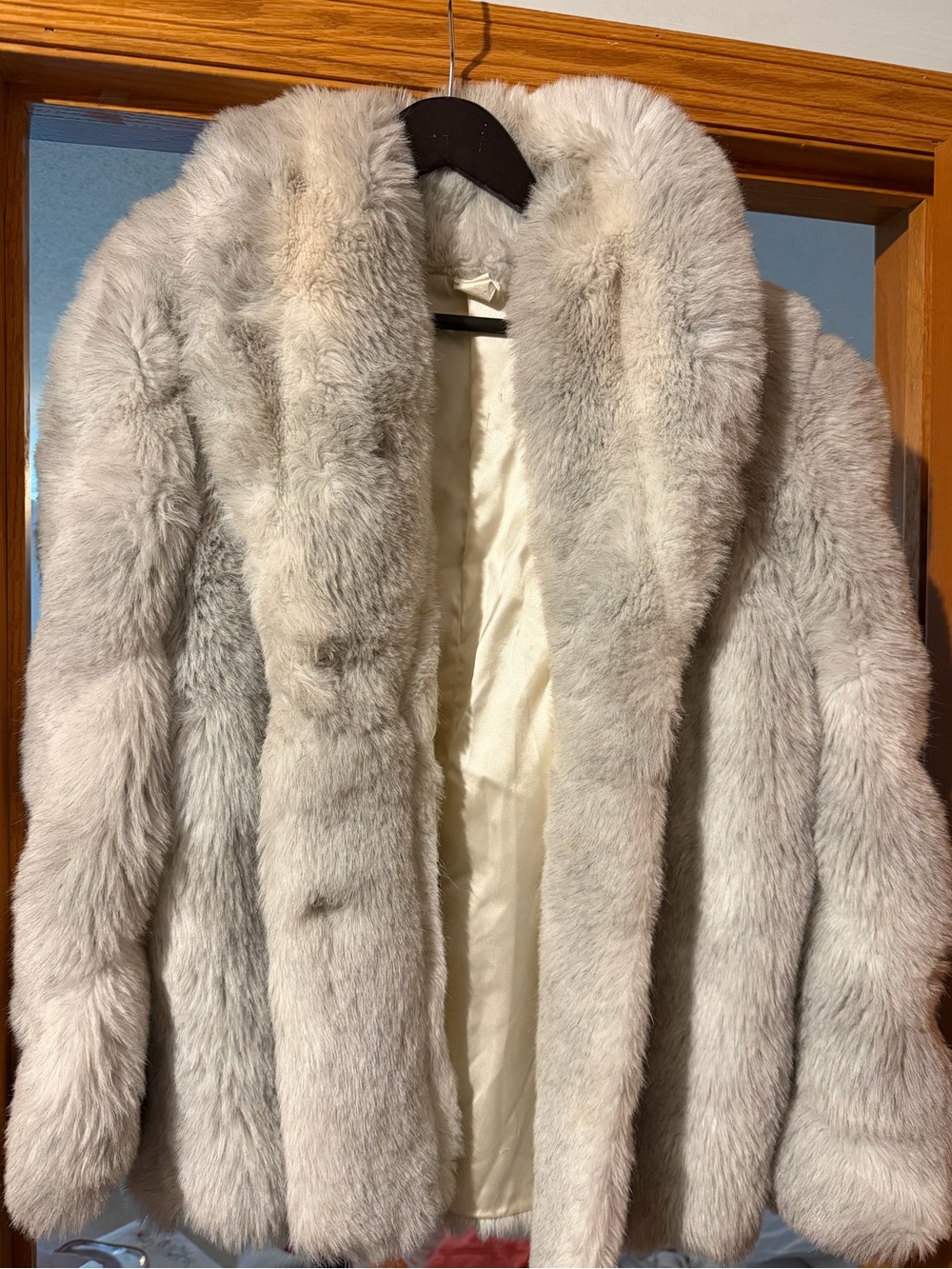 VINTAGE | G. CASEROTTI Women's Light Gray Faux Fur Coat